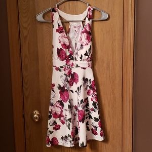 Low vneck floral dress